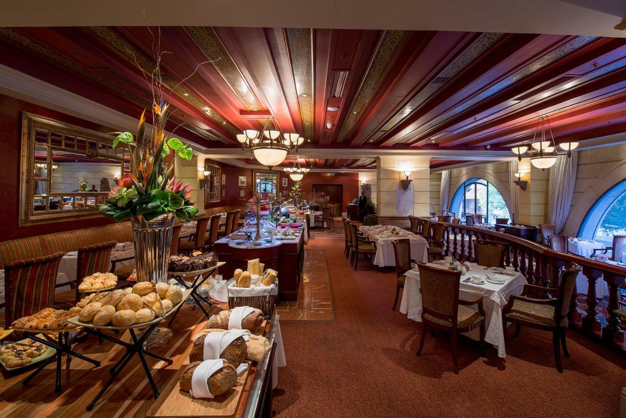 The Michelangelo Hotel Sandton Exterior photo